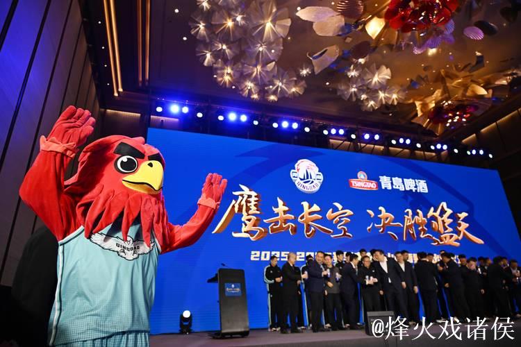 青岛崂山啤酒力压四川丰谷酒业,赢得CBA常规赛 青岛崂山啤酒力压四川丰谷酒业,赢得CBA常规赛